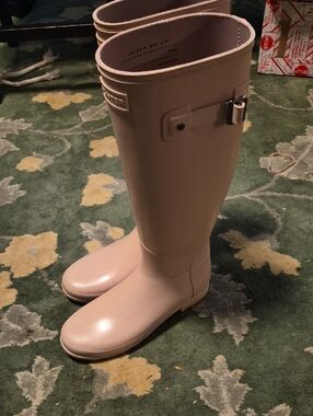 Hunter Women's Tall Rain Boots in Blush Pink